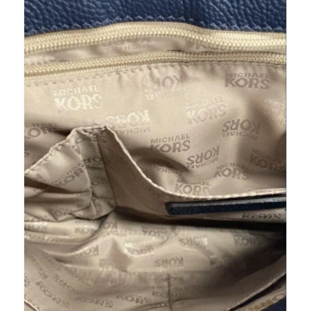 Michael Kors Karson Navy Blue‎ Pebbled Leather Purse - Picture 5 of 7